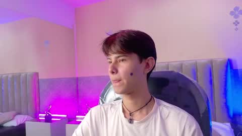 derek_sinn online show from 05/09/26, 08:14