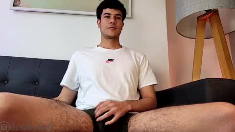 Derek independent model  online show from 01/04/25, 05:37