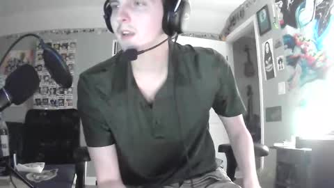 Snapshot of derekdings chatting on 12/26/24, 05:58 derekdings online show from 12/26/24, 05:58