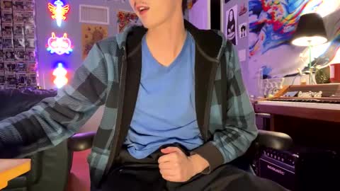 Snapshot of derekdings chatting on 10/13/25, 09:20 derekdings online show from 10/13/25, 09:20