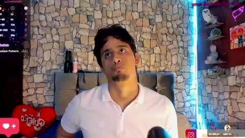 Snapshot of derekk_cute chatting on 01/18/25, 08:30 DEREKK online show from 01/18/25, 08:30