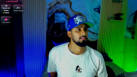 Snapshot of derekk_cute chatting on 03/26/26, 02:39 DEREKK online show from 03/26/26, 02:39