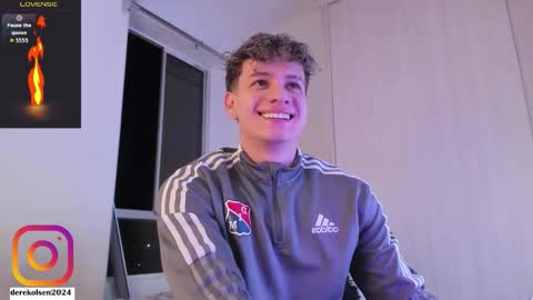 Derek  IG Derekolsen2024 online show from 10/23/25, 02:44