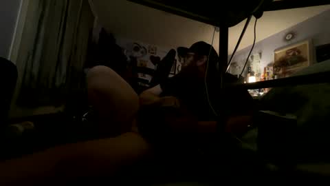 Snapshot of dereksupersmall chatting on 01/01/25, 08:56 supersmallcock online show from 01/01/25, 08:56