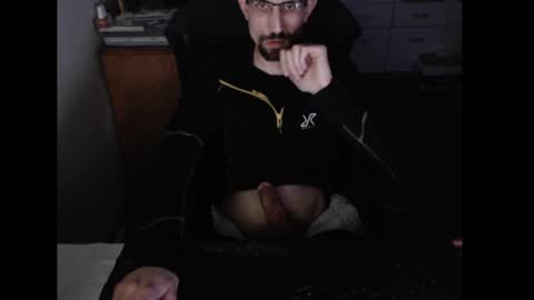 Snapshot of dermattes chatting on 02/22/25, 05:13 dermattes online show from 02/22/25, 05:13