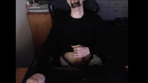 Snapshot of dermattes chatting on 03/02/25, 02:43 dermattes online show from 03/02/25, 02:43