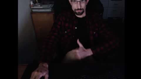 Snapshot of dermattes chatting on 10/18/25, 03:57 dermattes online show from 10/18/25, 03:57