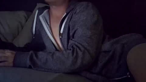 Snapshot of derokkes chatting on 06/03/26, 11:35 derokkes online show from 06/03/26, 11:35