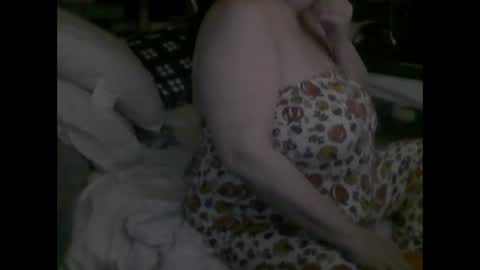 Snapshot of deroseblack chatting on 10/27/25, 11:20 deroseblack online show from 10/27/25, 11:20