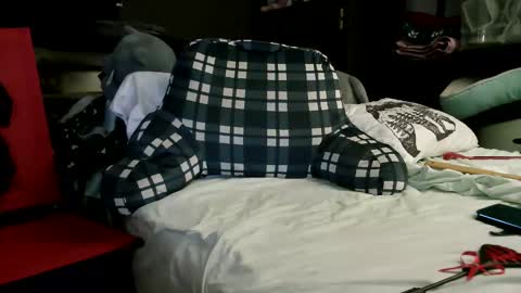 Snapshot of deroseblack chatting on 11/10/25, 11:04 deroseblack online show from 11/10/25, 11:04