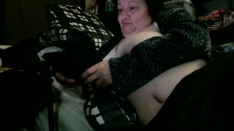 Snapshot of deroseblack chatting on 11/29/25, 02:14 deroseblack online show from 11/29/25, 02:14