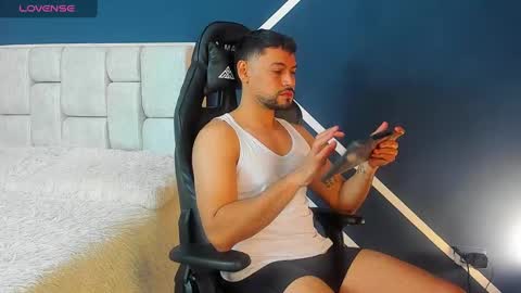 Snapshot of derrybigger_cm chatting on 03/07/25, 02:12 DerryBigger CM online show from 03/07/25, 02:12