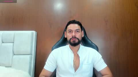 Snapshot of derrybigger_cm chatting on 10/09/25, 04:05 DerryBigger CM online show from 10/09/25, 04:05