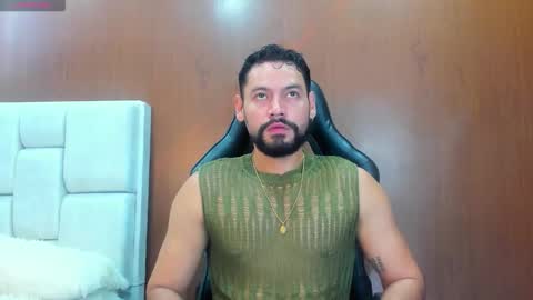 Snapshot of derrybigger_cm chatting on 10/20/25, 03:23 DerryBigger CM online show from 10/20/25, 03:23