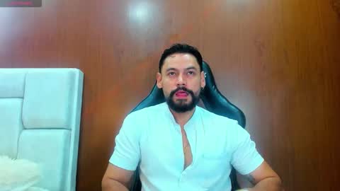 Snapshot of derrybigger_cm chatting on 11/11/25, 06:30 DerryBigger CM online show from 11/11/25, 06:30