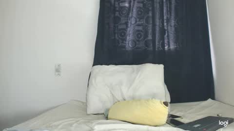 Snapshot of derrymaster chatting on 02/08/25, 01:11 JhimyMaster online show from 02/08/25, 01:11