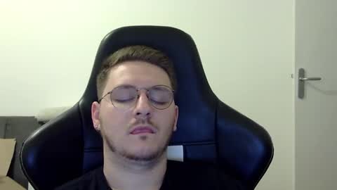 dervechi online show from 10/13/25, 04:18