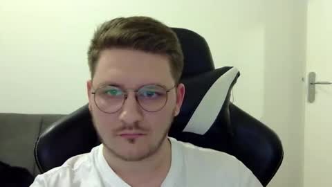 dervechi online show from 11/28/25, 07:49