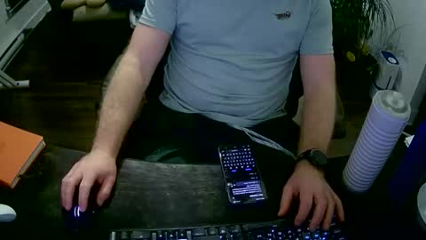 desdisdes online show from 04/12/26, 11:54