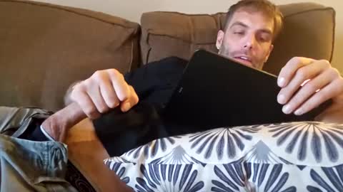 Snapshot of desertan20 chatting on 12/05/24, 07:28 Tall and Handsome online show from 12/05/24, 07:28