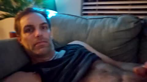 Snapshot of desertan20 chatting on 01/15/26, 06:29 Tall and Handsome online show from 01/15/26, 06:29