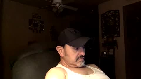 Snapshot of desertdaddy658488 chatting on 02/19/26, 01:56 desertdaddy658488 online show from 02/19/26, 01:56