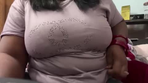 Snapshot of desi_punjabn chatting on 11/04/25, 02:54 simran online show from 11/04/25, 02:54