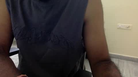 Snapshot of desi_suckable chatting on 06/01/26, 10:28 desisuckable online show from 06/01/26, 10:28