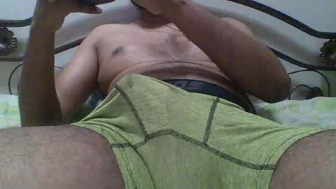 Snapshot of desidaddy_629 chatting on 07/09/26, 01:26 Daddy online show from 07/09/26, 01:26