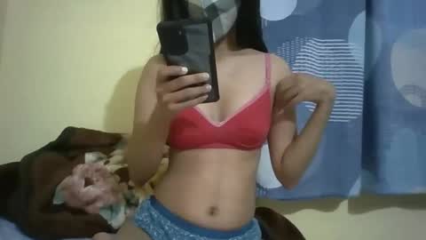 Snapshot of desihotgirl2024 chatting on 02/04/25, 05:01 Nidhilove online show from 02/04/25, 05:01