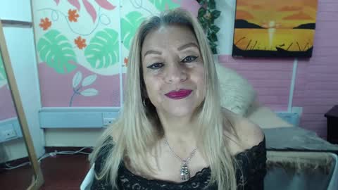 VALERIA online show from 02/17/25, 04:37
