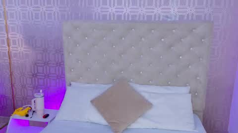 Snapshot of desire_sara chatting on 09/11/25, 11:43 Sara Desire online show from 09/11/25, 11:43