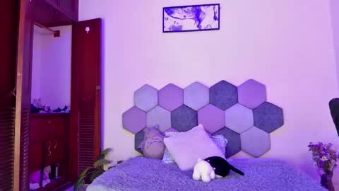 TORI AND MR. BEAR online show from 01/06/26, 05:38