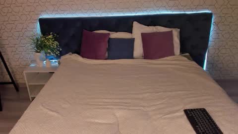 Gill online show from 03/15/26, 01:33