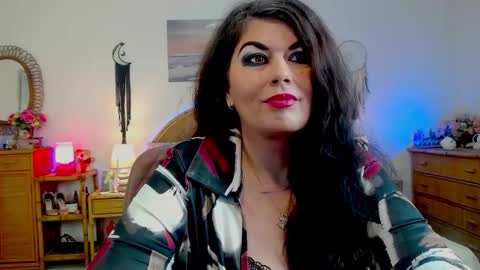 HellenMoon online show from 04/06/26, 09:54