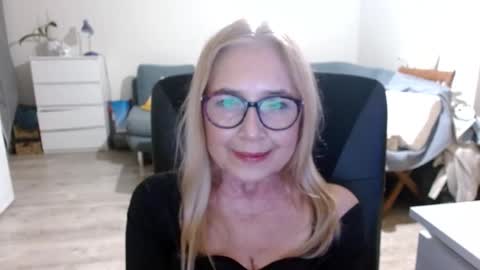 S O F I A online show from 02/09/25, 06:16