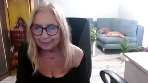 S O F I A online show from 10/14/25, 01:56