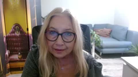 S O F I A online show from 11/09/25, 07:39