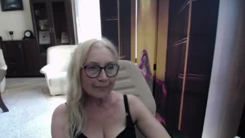 Snapshot of desiresofia chatting on 06/29/26, 01:55 S O F I A online show from 06/29/26, 01:55