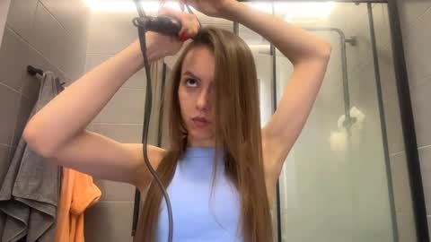 Ksenia online show from 05/21/26, 02:40