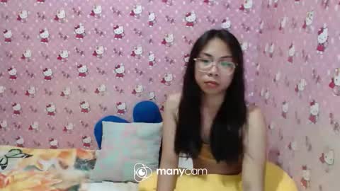 Snapshot of desiring4u chatting on 05/15/26, 11:56 Lovie online show from 05/15/26, 11:56