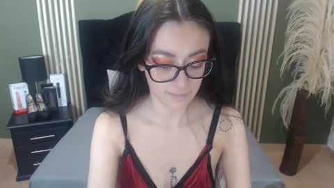 Snapshot of desiring__angel chatting on 01/10/25, 04:20 Desiring Angel online show from 01/10/25, 04:20