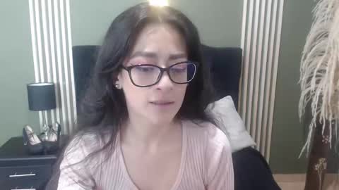 Snapshot of desiring__angel chatting on 01/14/25, 11:42 Desiring Angel online show from 01/14/25, 11:42