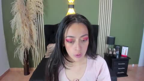 Snapshot of desiring__angel chatting on 02/25/25, 07:42 Desiring Angel online show from 02/25/25, 07:42