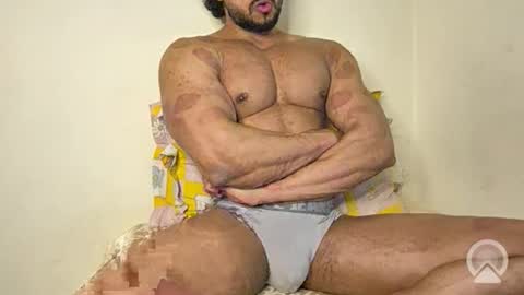 Snapshot of desiwolf_alex chatting on 10/19/25, 11:38 Alex online show from 10/19/25, 11:38