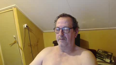 destelp online show from 11/29/25, 11:30