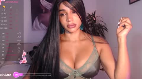 Snapshot of destinnemil chatting on 06/08/26, 10:26 Destinne Mill online show from 06/08/26, 10:26