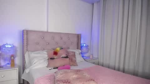 Snapshot of destinysweet21 chatting on 12/28/24, 08:58 destinysweet21 online show from 12/28/24, 08:58