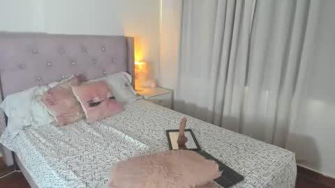 destinysweet21 online show from 05/13/26, 03:53