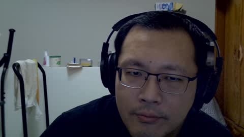 Snapshot of destroy1984 chatting on 12/31/24, 02:36 Destroy November 1984 online show from 12/31/24, 02:36